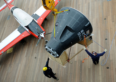 宇宙船ジェミニ3号と練習機T-34メンターが仲間入り、米イントレピッド博