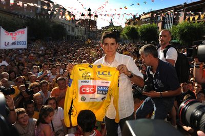 2008ツール・ド・フランスを制したサストレが故郷に凱旋