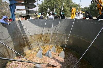 ギネスに挑戦、インドで13トンの炊き込みご飯