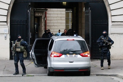 「怪物」を弁護する弁護人たち、人権と無理解の間で