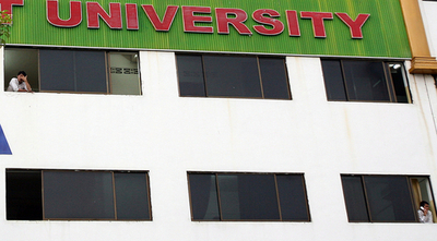 低レベルな教育に悩むカンボジアの大学生たち