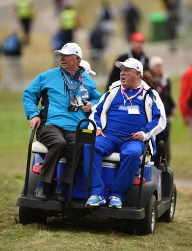 サッカーの名将ファーガソン氏、ライダーカップで欧州選抜を激励