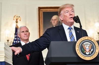 トランプ氏、歳出法案に署名 「不満」表明も政府閉鎖は回避