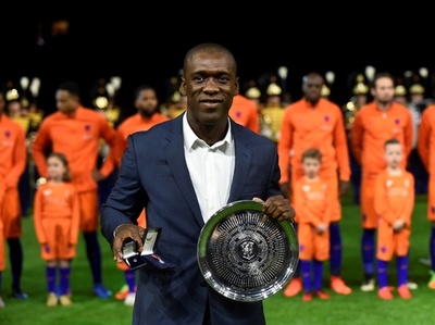 セードルフ氏がデポルティボ新監督に就任、今季終了時まで