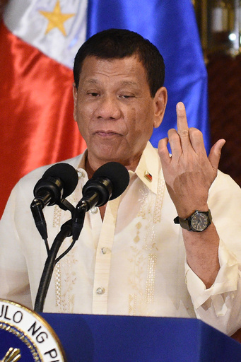 金正恩氏は「狂人」、ドゥテルテ比大統領がいらだち示す