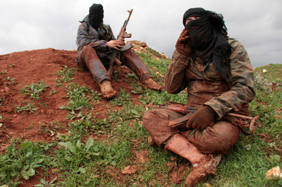 シリア政府軍、子ども10人を含む48人を処刑