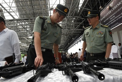 フィリピン、式典の横断幕に中国ではなく台湾の紋章使用し謝罪