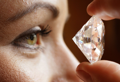 競売史上最大のダイヤモンドを公開