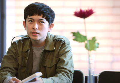 ゼロ年代の演出家・藤田貴大が語る「おんなのこ」の美【後編】