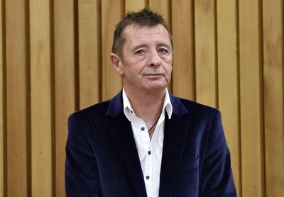 AC/DCドラマー、禁錮刑免れる 薬物所持と殺人予告で自宅拘禁