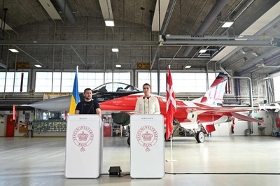 オランダとデンマーク、ウクライナにF16戦闘機供与 ゼレンスキー氏が謝意