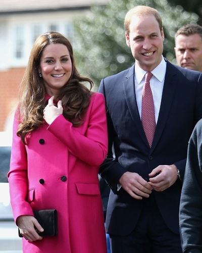 ウィリアム英王子が民間企業に就職、救急輸送機パイロットに