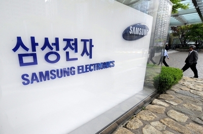 携帯をチンして37万円 自演クレーマーを逮捕  韓国