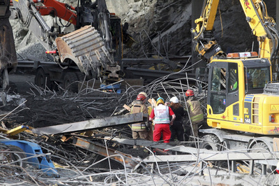 ノルウェーで建設中の橋崩落、2人死亡