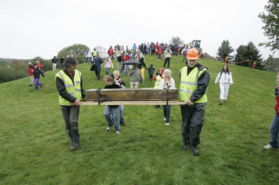 バイキングの女王の遺体を発掘、DNA鑑定