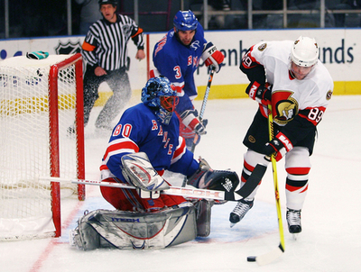 ＜06-07NHL＞セネターズ レンジャーズの猛追を退け3連勝 - 米国