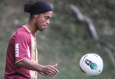 フラメンゴ退団のロナウジーニョがアトレチコ・ミネイロに加入