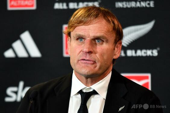 オールブラックスがロバートソンHC解任 豪W杯まで2年切る中