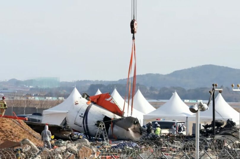 15日、務安国際空港での済州航空機事故現場(c)news1