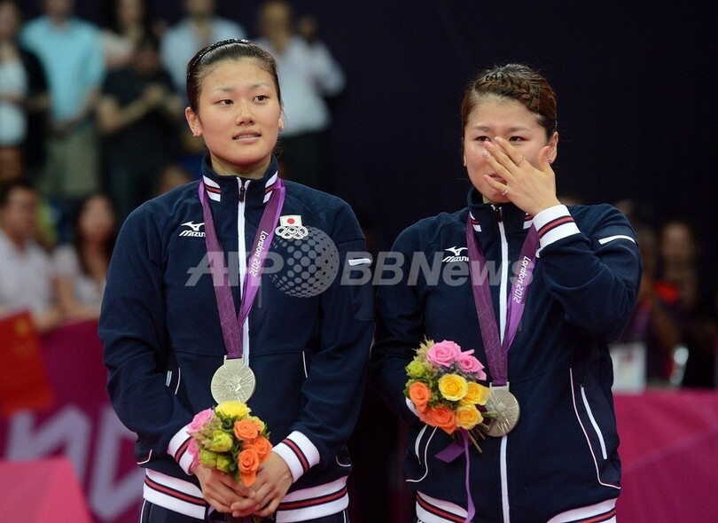 藤井/垣岩組、バドミントン女子ダブルスで銀メダル