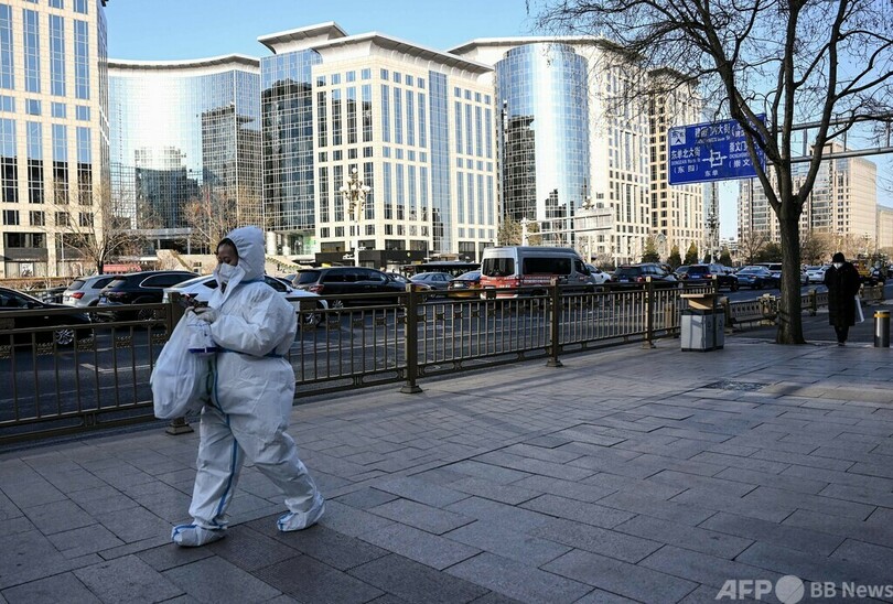 中国、入国者の隔離撤廃へ コロナ水際対策を緩和