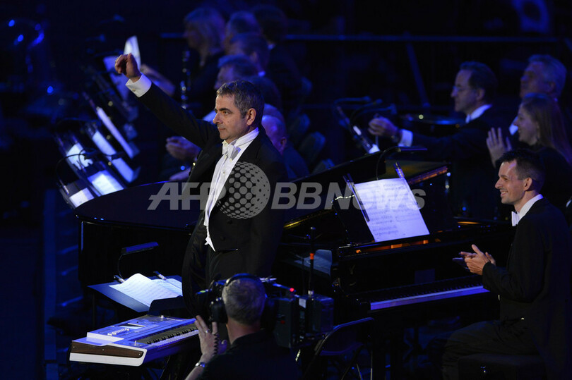 大きな鐘の音で幕開け、ボンドやMr.ビーンも登場 ロンドン五輪が開幕