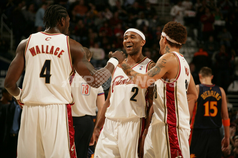 キャバリアーズ ウォリアーズ下し4連勝 写真13枚 国際ニュース Afpbb News