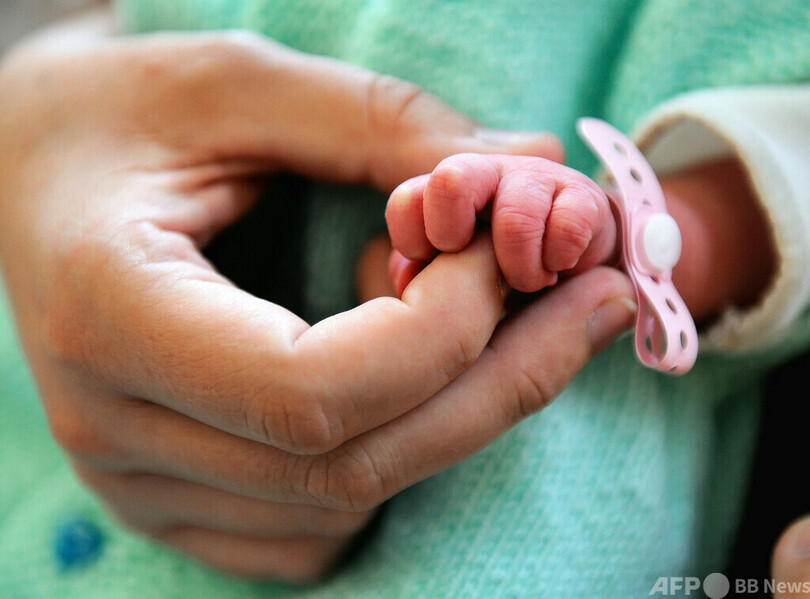 パキスタン初の母乳バンク、イスラム法学者が異議 家族法に抵触の恐れ