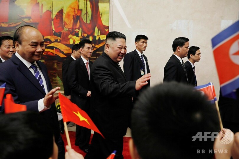 米朝会談終えた金正恩氏、ベトナムを公式訪問