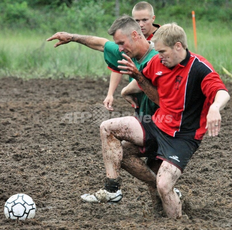 泥んこサッカーも W杯 やってます 50チームがスコットランドで熱戦 写真1枚 国際ニュース Afpbb News