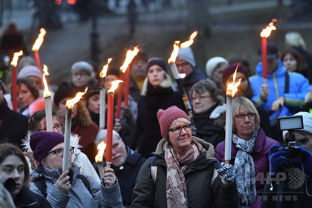 「明白な合意のない性行為はレイプ」、スウェーデンで新法施行 「明白な合意のない性行為はレイプ」、スウェーデンで新法施行