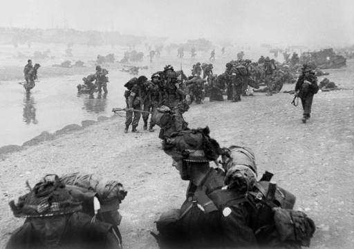 ノルマンディー上陸作戦の決行日「Dデー」から65年 写真33枚 国際