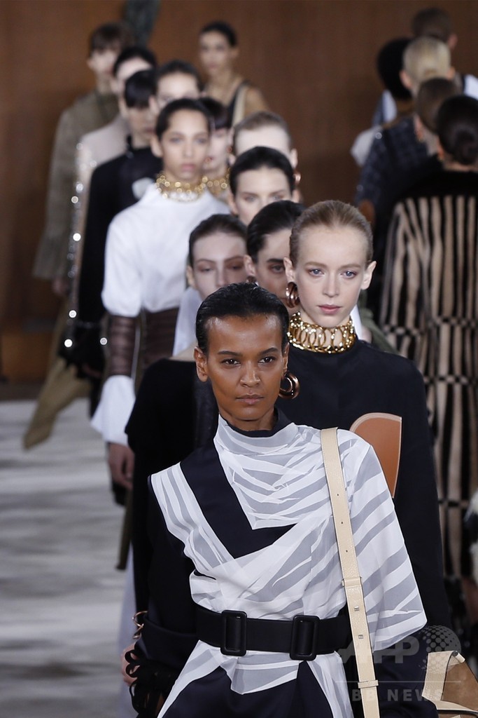 「ロエベ」16/17年秋冬