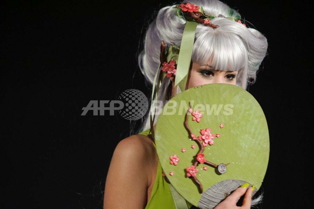 チョコの祭典「サロン・デュ・ショコラ」でファッションショー
