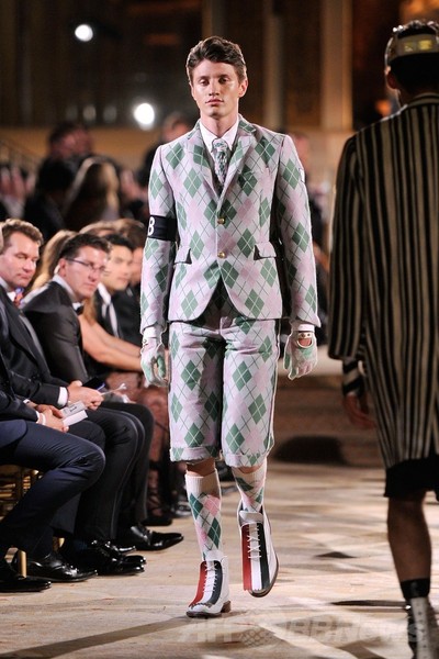 サラ・ジェシカがプレゼンテーター、amfARインスピレーション・ガラ開催