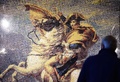 ベルギー・ワーテルローのエキシビションで、レゴで再現された仏画家ジャックルイ・ダビッドの絵画「サンベルナール山からアルプスを越えるボナパルト」（2015年5月29日撮影）。(c)AFP/Emmanuel Dunand