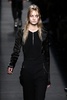 米ニューヨーク市内で発表された「アレキサンダー ワン（Alexander Wang）」15/16年秋冬コレクション（2015年2月14日撮影）。(c)AFP/Getty Images/Neilson Barnard