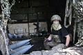 ウクライナ東部バフムート付近の前線でロシア軍を攻撃するウクライナ軍（2023年7月20日撮影）。(c)Genya SAVILOV / AFP