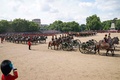 英ロンドンで、エリザベス女王の在位70年祝賀行事の一環として行われた「軍旗分列行進式」（2022年6月2日撮影）。(c)Yui Mok / POOL / AFP