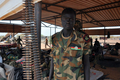 南北スーダン係争地の前線に近い基地で待機する南スーダンのスーダン人民解放軍（SPLA）の兵士（2012年4月23日撮影）。(c)AFP