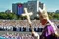前ローマ教皇ベネディクト16世（2012年3月28日撮影）。(c)Handout / OSSERVATORE ROMANO / AFP