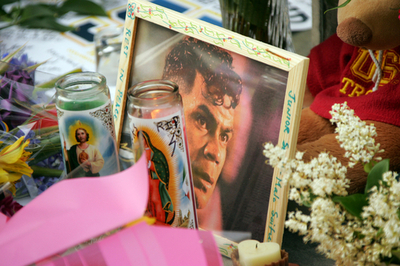 元NFL選手のセアウ氏が自殺