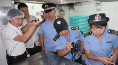 劣悪な衛生状態が判明　北京の有名火鍋店「海底撈」2店舗が営業停止に