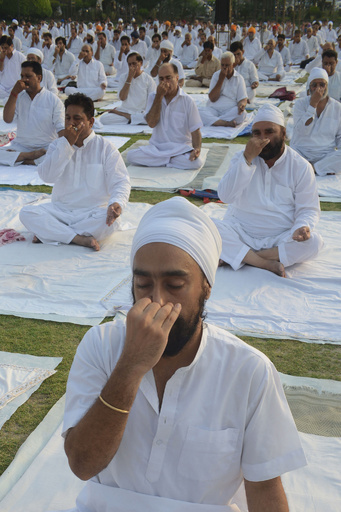 精神一到、インドのヨガ教室