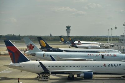 ベルギー全土の空港で離着陸停止、管制機器に障害