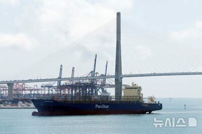 韓国初の北極航路試験船、ロッテルダム到着…釜山出港から22日
