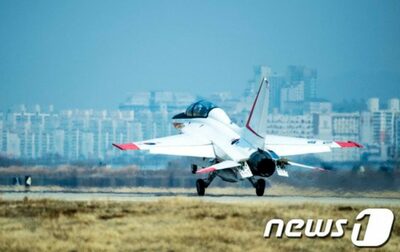 韓国空軍練習機T-50、訓練中にエンジン停止…非常着陸
