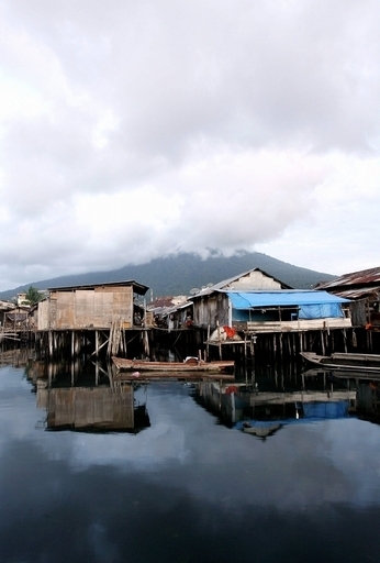 インドネシアで地震、被害の報告はなし