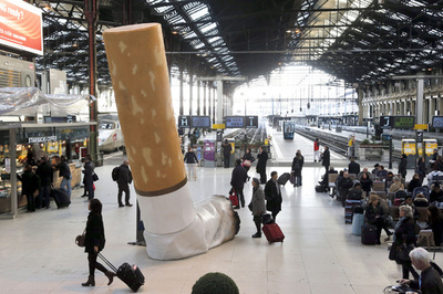 パリっ子のマナーを矯正せよ、市当局があの手この手