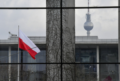 ポーランド、多目的軍用ヘリ32機購入 伊レオナルドから